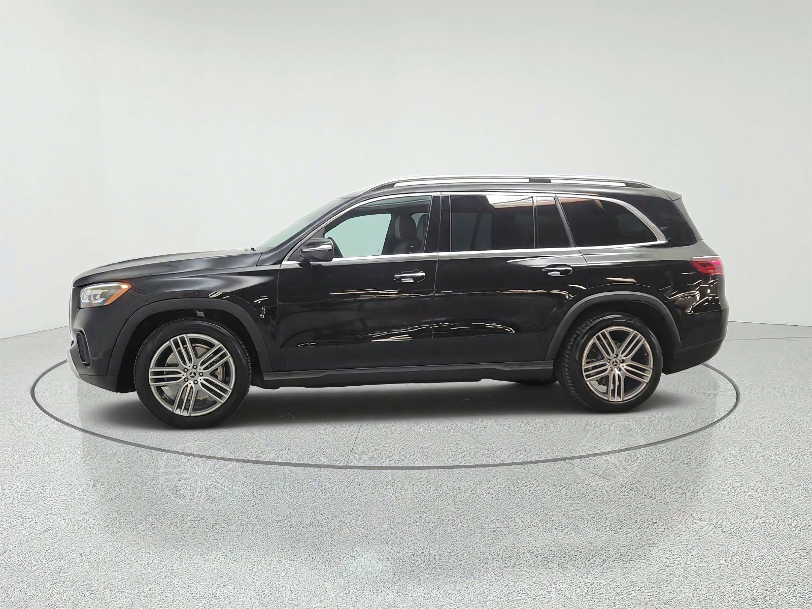 Certified 2026 Mercedes-Benz GLS 450 4MATIC image 8