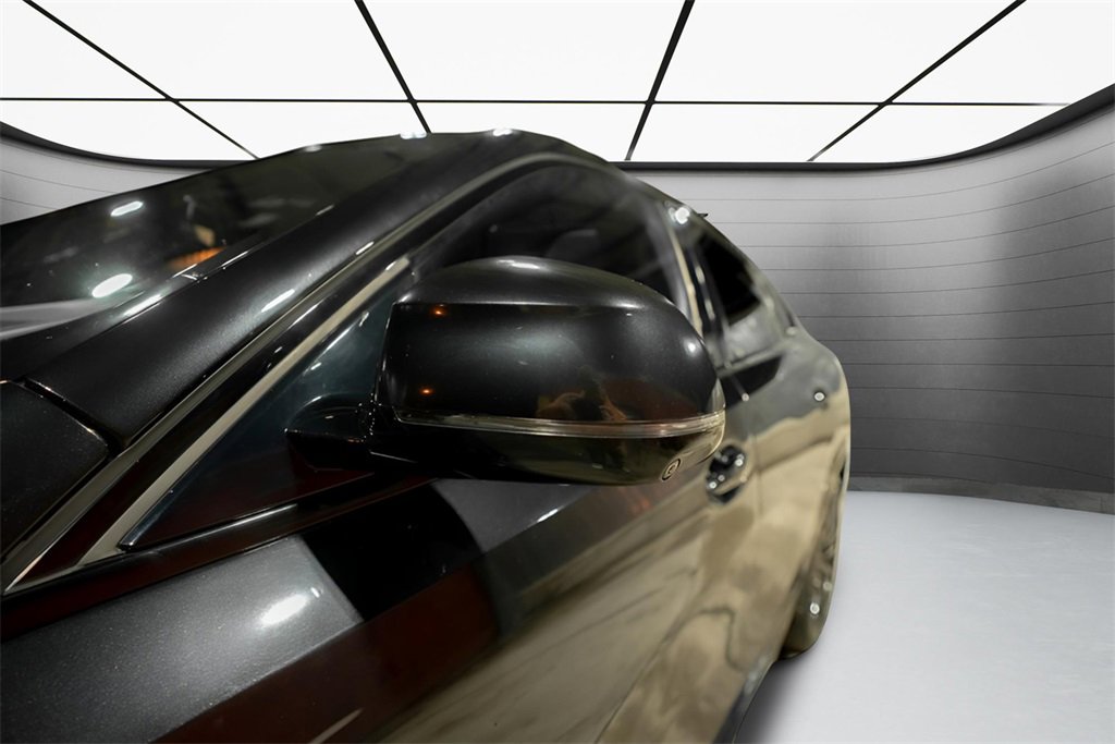 Used 2021 BMW X6 M50i w/ Executive Package image 12