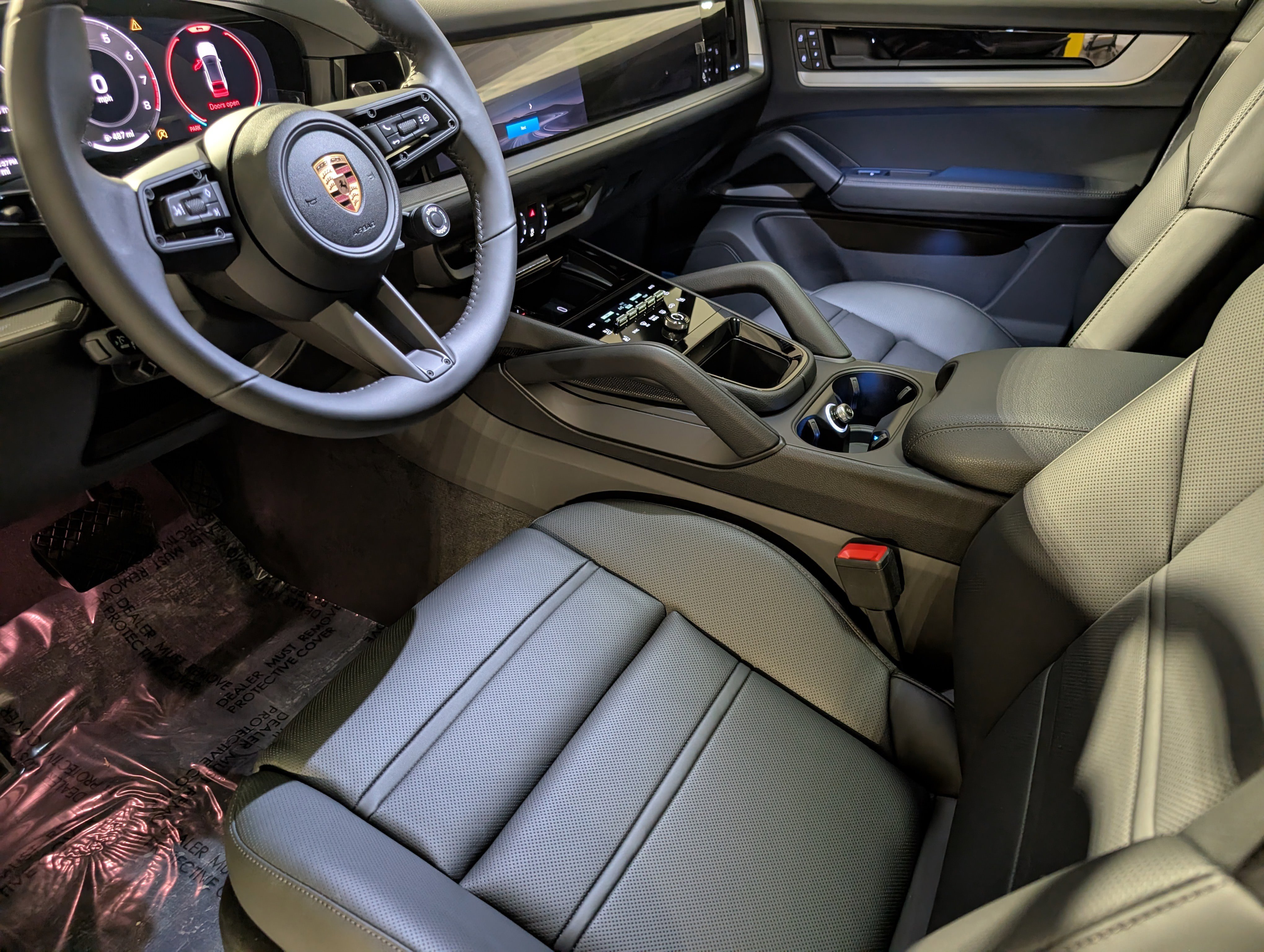 New 2026 Porsche Cayenne Coupe image 4