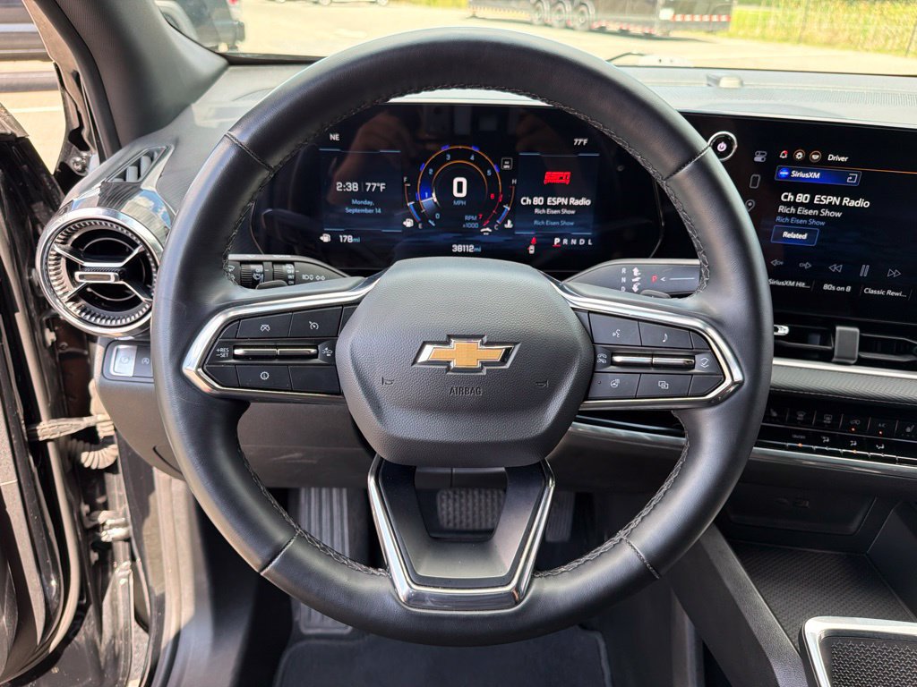 Used 2025 Chevrolet Equinox LT FWD image 17