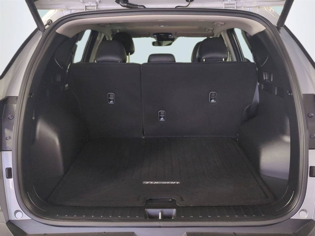 Used 2025 Hyundai Tucson SEL AWD/4WD image 14