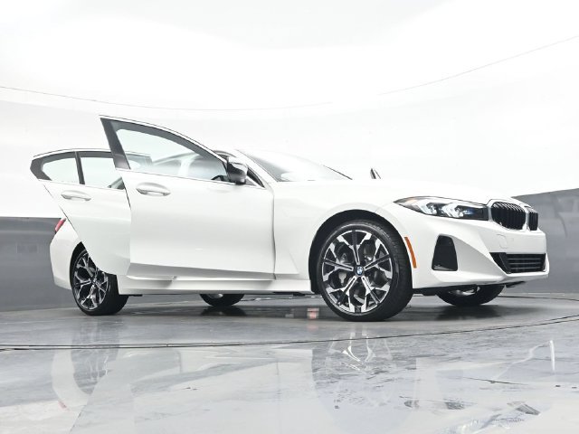 New 2026 BMW 330i xDrive Sedan w/ Premium Package AWD/4WD image 45