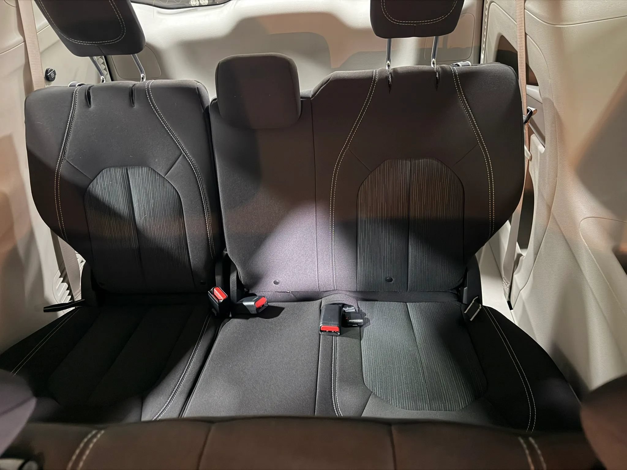 Used 2021 Chrysler Voyager L FWD image 30