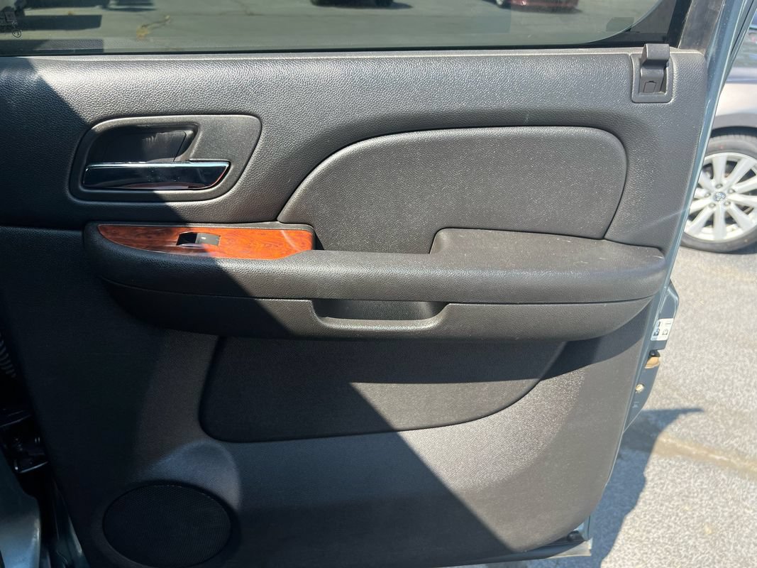 Used 2008 Chevrolet Avalanche LTZ w/ LTZ Preferred Equipment Group AWD/4WD image 29
