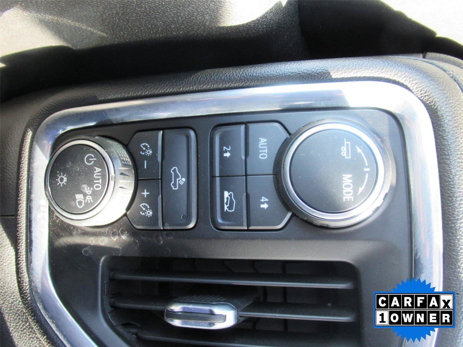 Used 2021 Chevrolet Silverado 1500 LT image 19