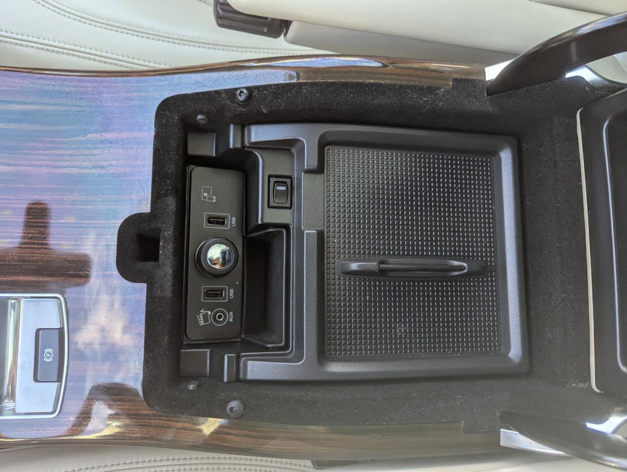 Used 2016 Land Rover Range Rover Supercharged image 32