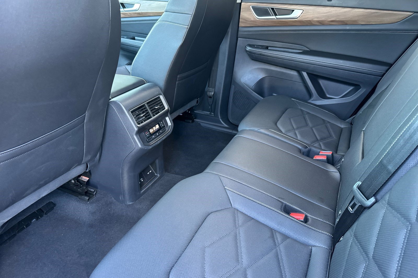 Used 2026 Volkswagen Atlas SE AWD/4WD image 29