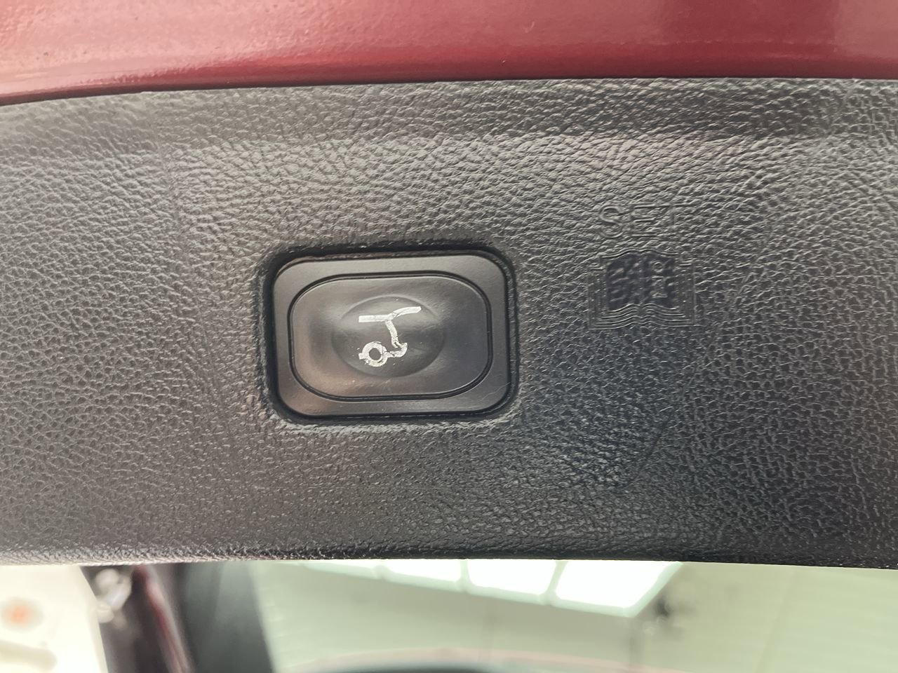 Used 2019 Ford Edge SEL w/ Cold Weather Package AWD/4WD image 32