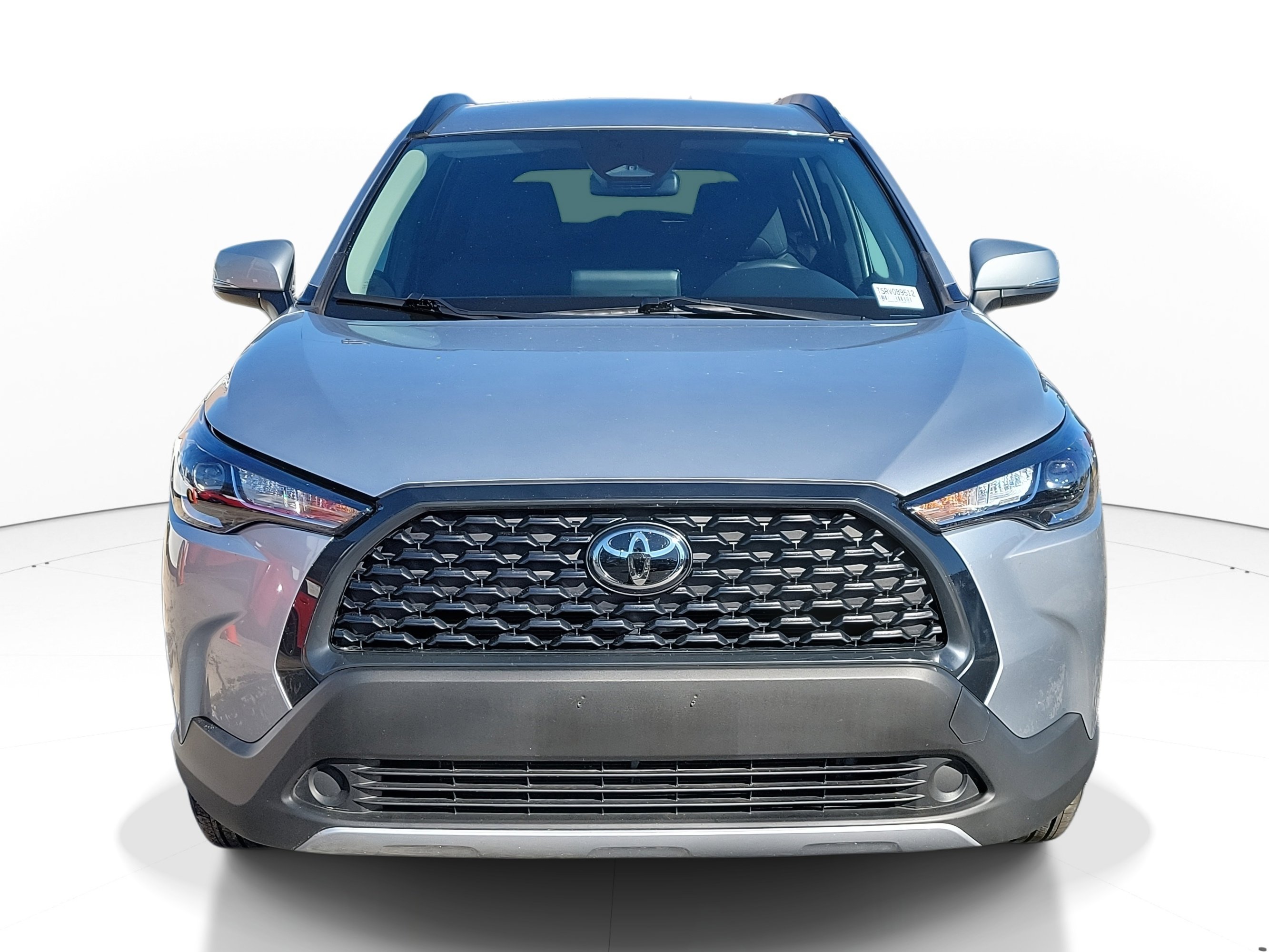 Used 2024 Toyota Corolla Cross LE image 2