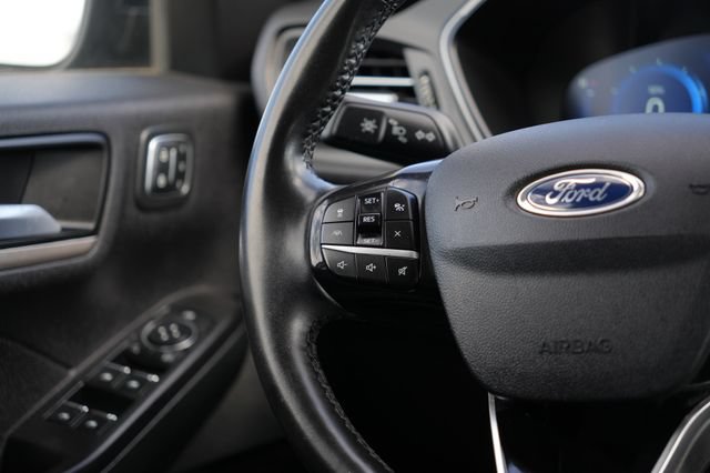 Used 2022 Ford Escape SEL w/ Technology Package FWD image 21
