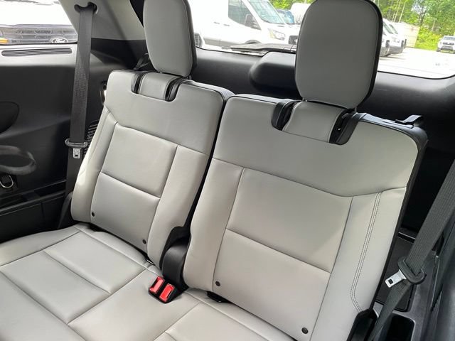 Certified 2021 Ford Explorer XLT w/ Equipment Group 202A AWD/4WD image 49