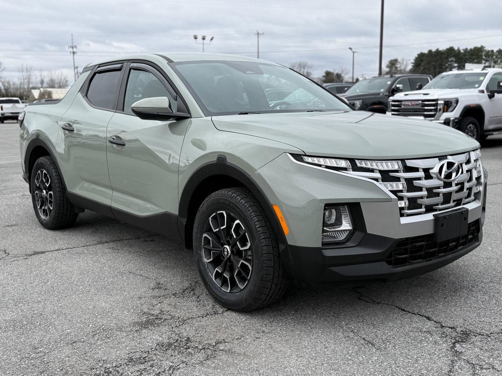 Used 2022 Hyundai Santa Cruz SEL image 3