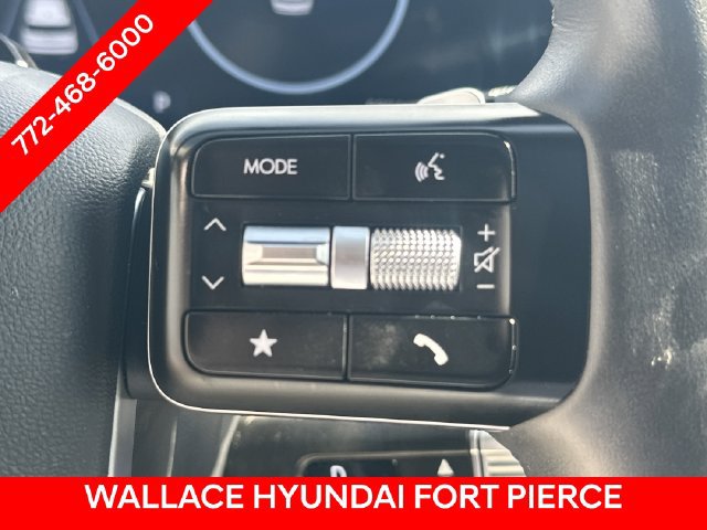 Used 2024 Hyundai Santa Fe Limited AWD/4WD image 23