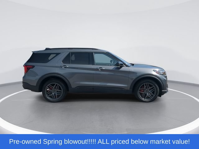 Used 2025 Ford Explorer ST-Line w/ ST-Line Street Pack AWD/4WD image 9