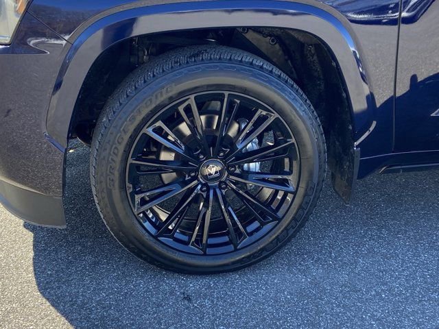 Used 2023 Toyota Sequoia Capstone AWD/4WD image 9