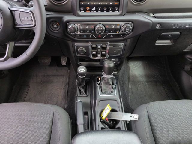 Certified 2023 Jeep Wrangler Unlimited w/ Cold Weather Group AWD/4WD image 22
