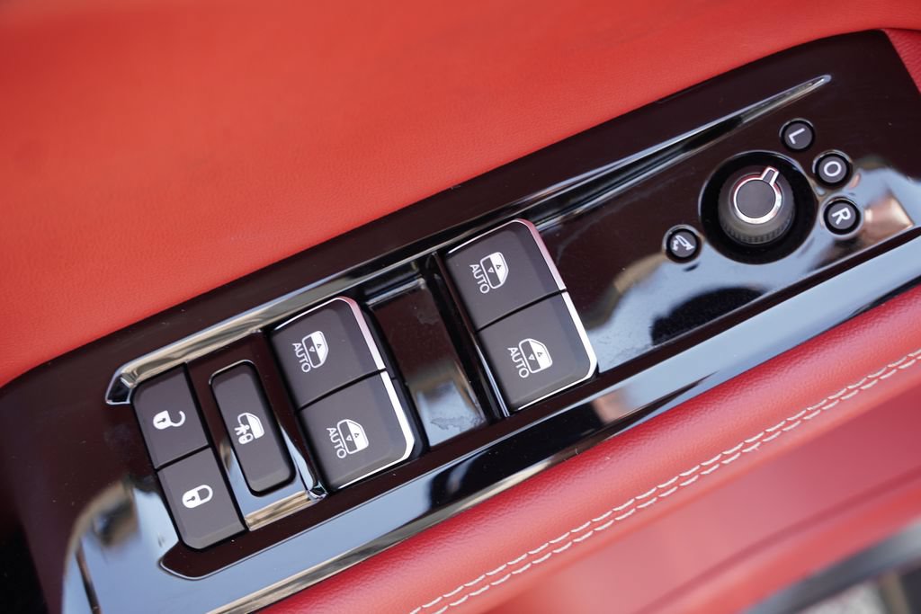 Used 2025 Jeep Wagoneer S Launch Edition w/ Trailer Tow Group AWD/4WD image 25