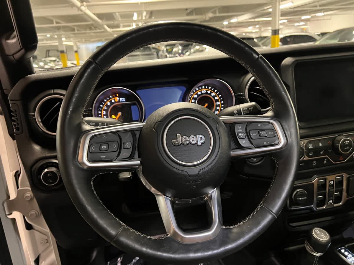 Used 2020 Jeep Gladiator Overland AWD/4WD image 27