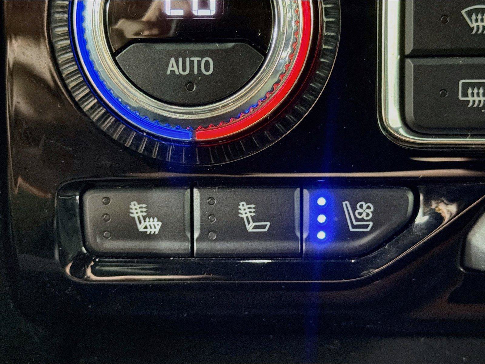 Used 2022 GMC Yukon Denali AWD/4WD image 21