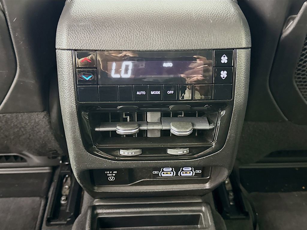 Used 2022 Jeep Grand Cherokee L Laredo w/ Luxury Tech Group I AWD/4WD image 31