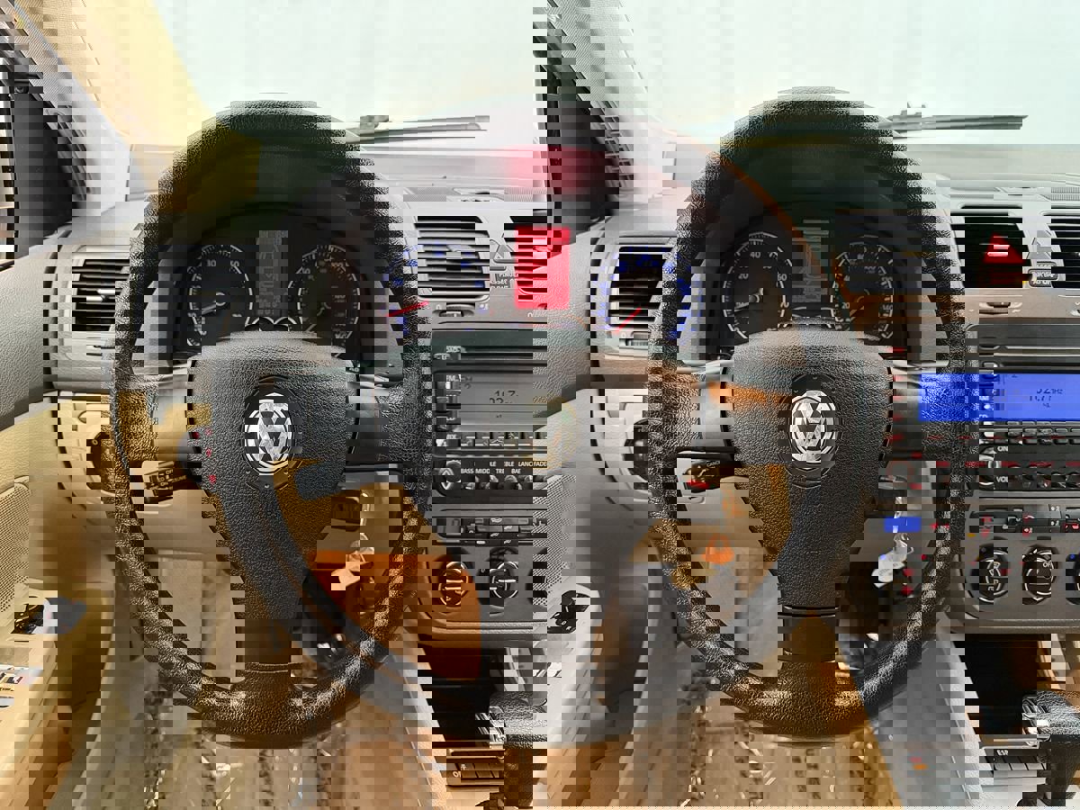 Used 2005 Volkswagen Jetta 2.5 image 9