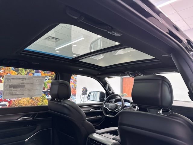 New 2026 Jeep Grand Wagoneer 4WD image 59