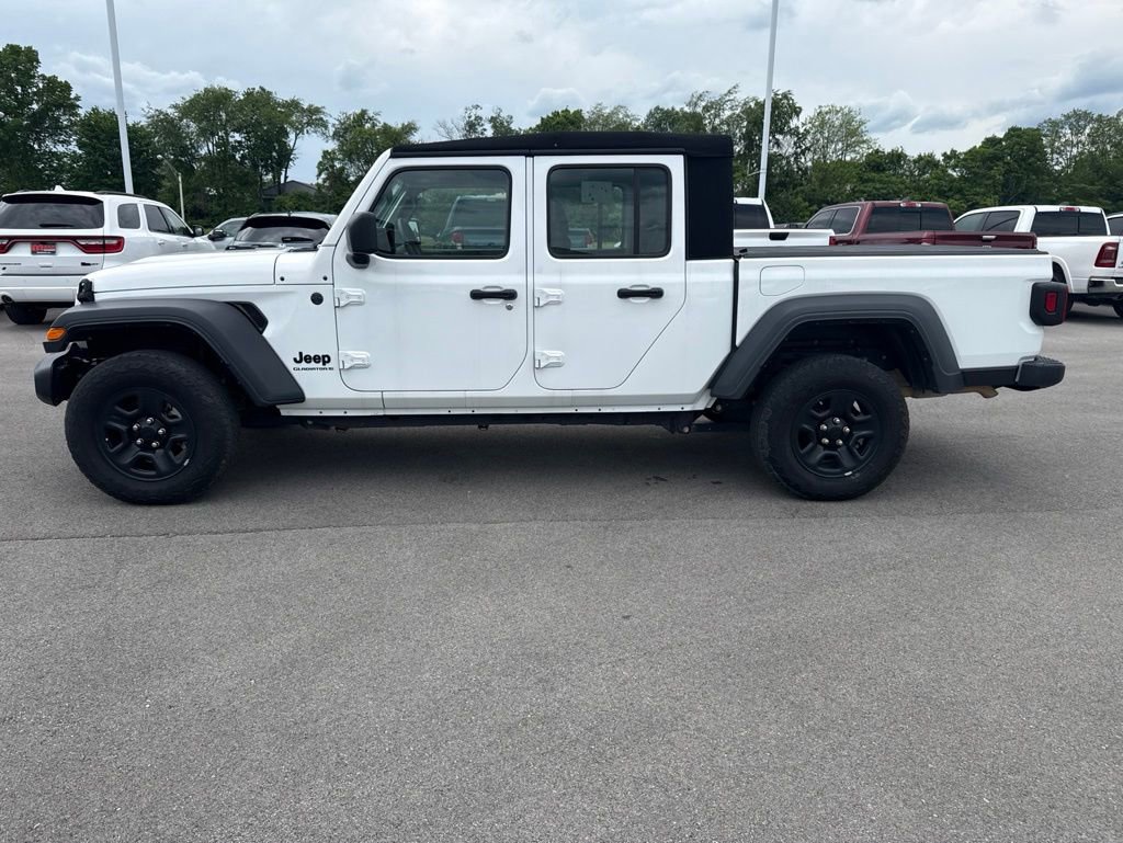 Used 2024 Jeep Gladiator Sport AWD/4WD image 9