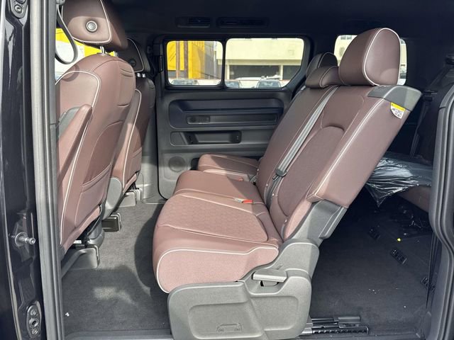 New 2025 Volkswagen ID. Buzz Pro S image 8