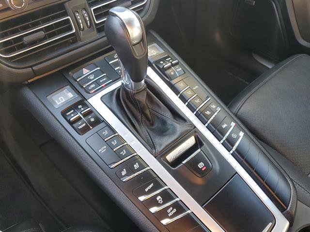 Used 2020 Porsche Macan S image 53