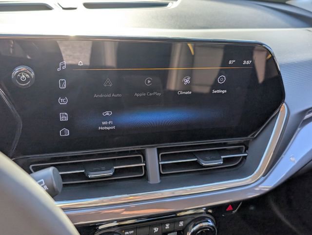 Used 2025 Chevrolet Trax ACTIV w/ Driver Confidence Package FWD image 9