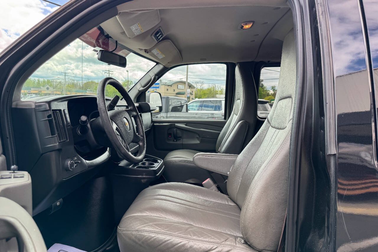 Used 2014 Chevrolet Express 2500 LS RWD image 18