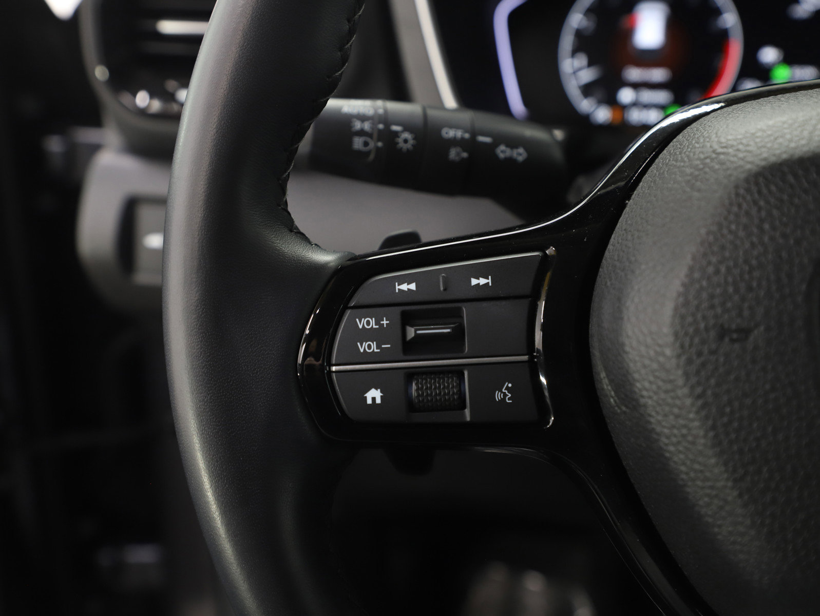 Used 2025 Honda Pilot EX-L image 31