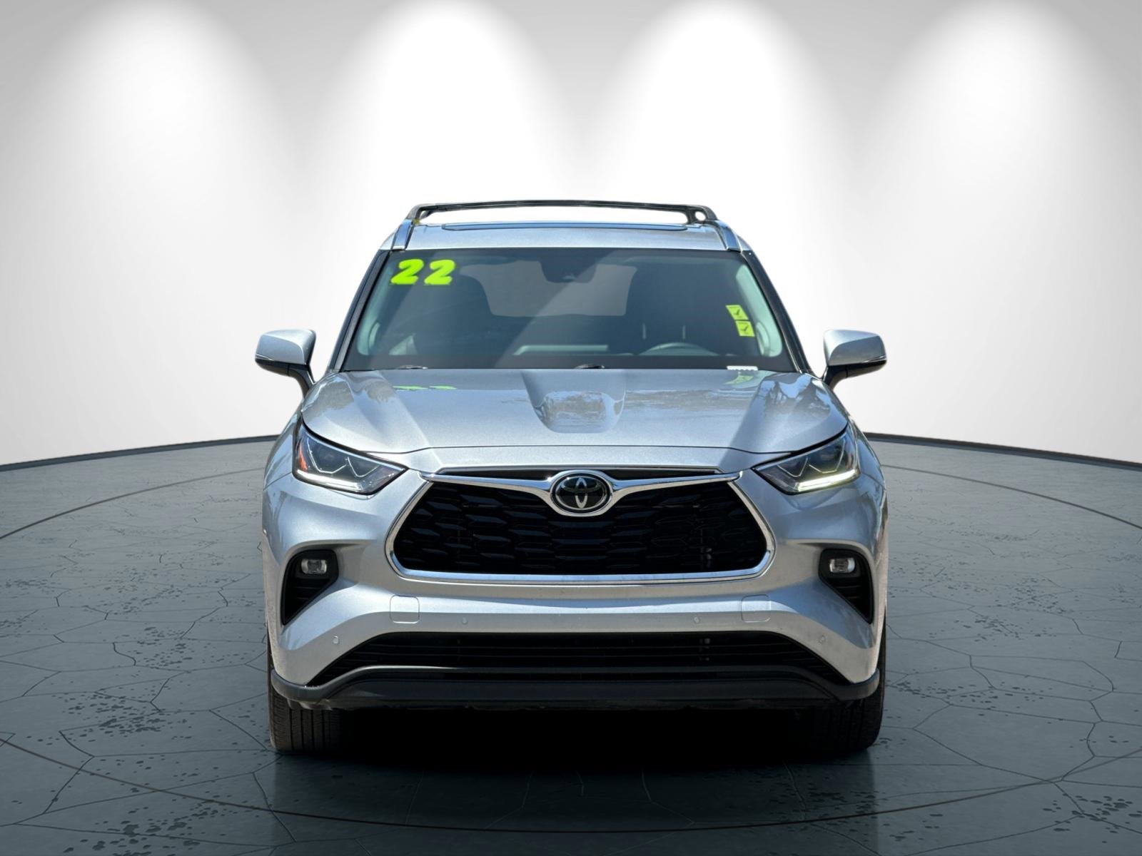 Used 2022 Toyota Highlander Limited image 9