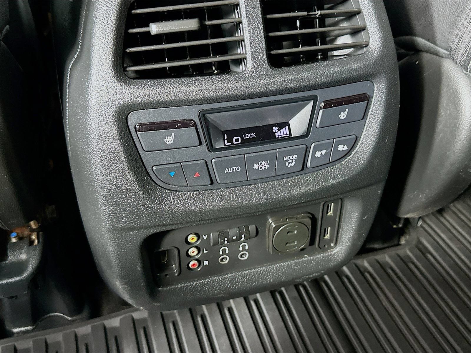 Used 2016 Honda Pilot Elite image 27