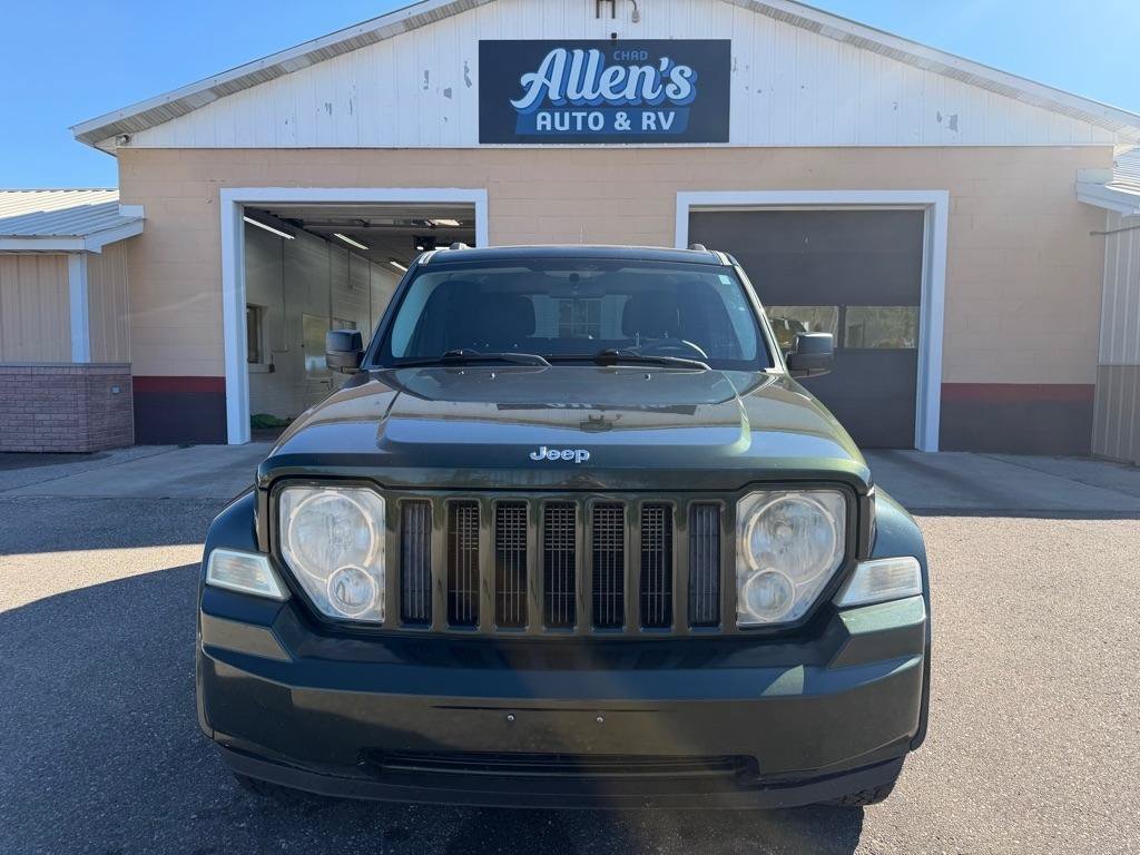 Used 2011 Jeep Liberty Sport w/ Popular Equipment Group AWD/4WD image 2