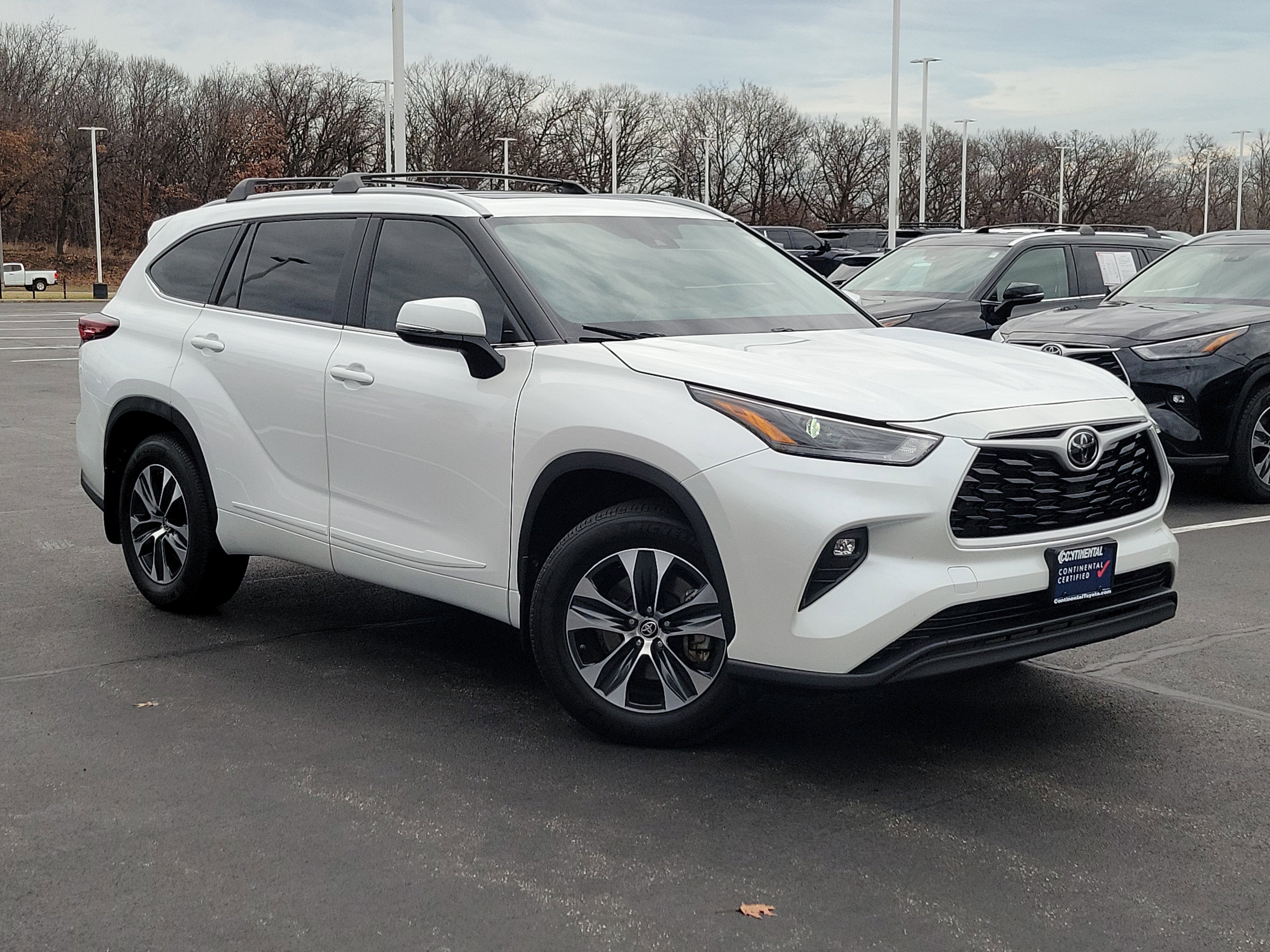 Certified 2025 Toyota Highlander XLE image 36