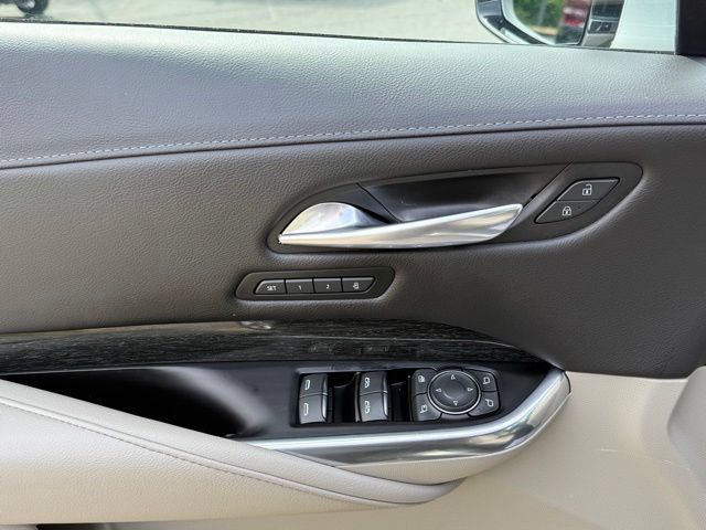 Used 2022 Cadillac XT4 Premium Luxury w/ Safety Alert Package FWD image 14