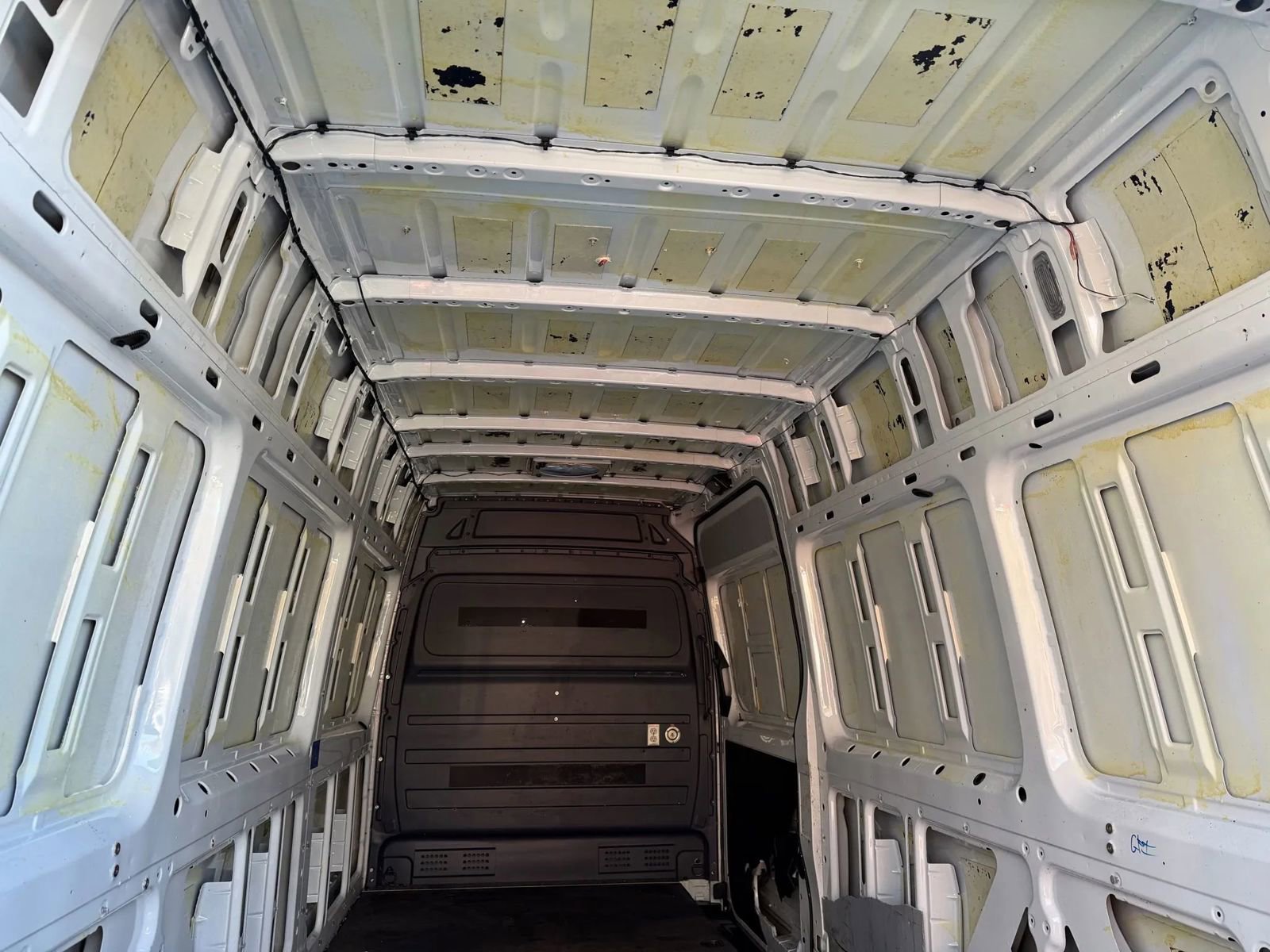 Used 2020 Mercedes-Benz Sprinter 2500 w/ Driver Convenience Package image 14