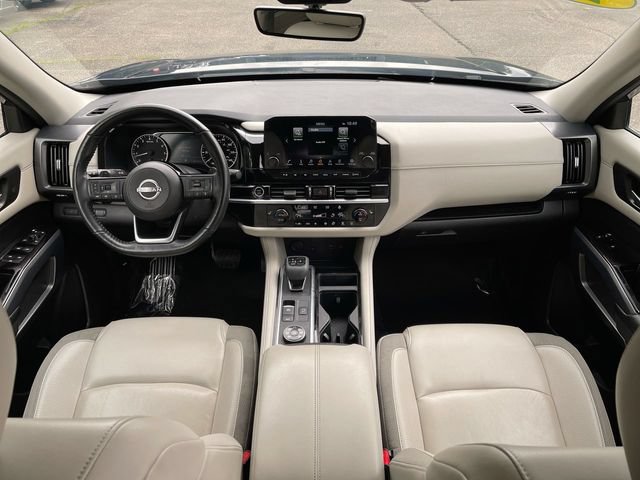 Used 2023 Nissan Pathfinder SL AWD/4WD image 21