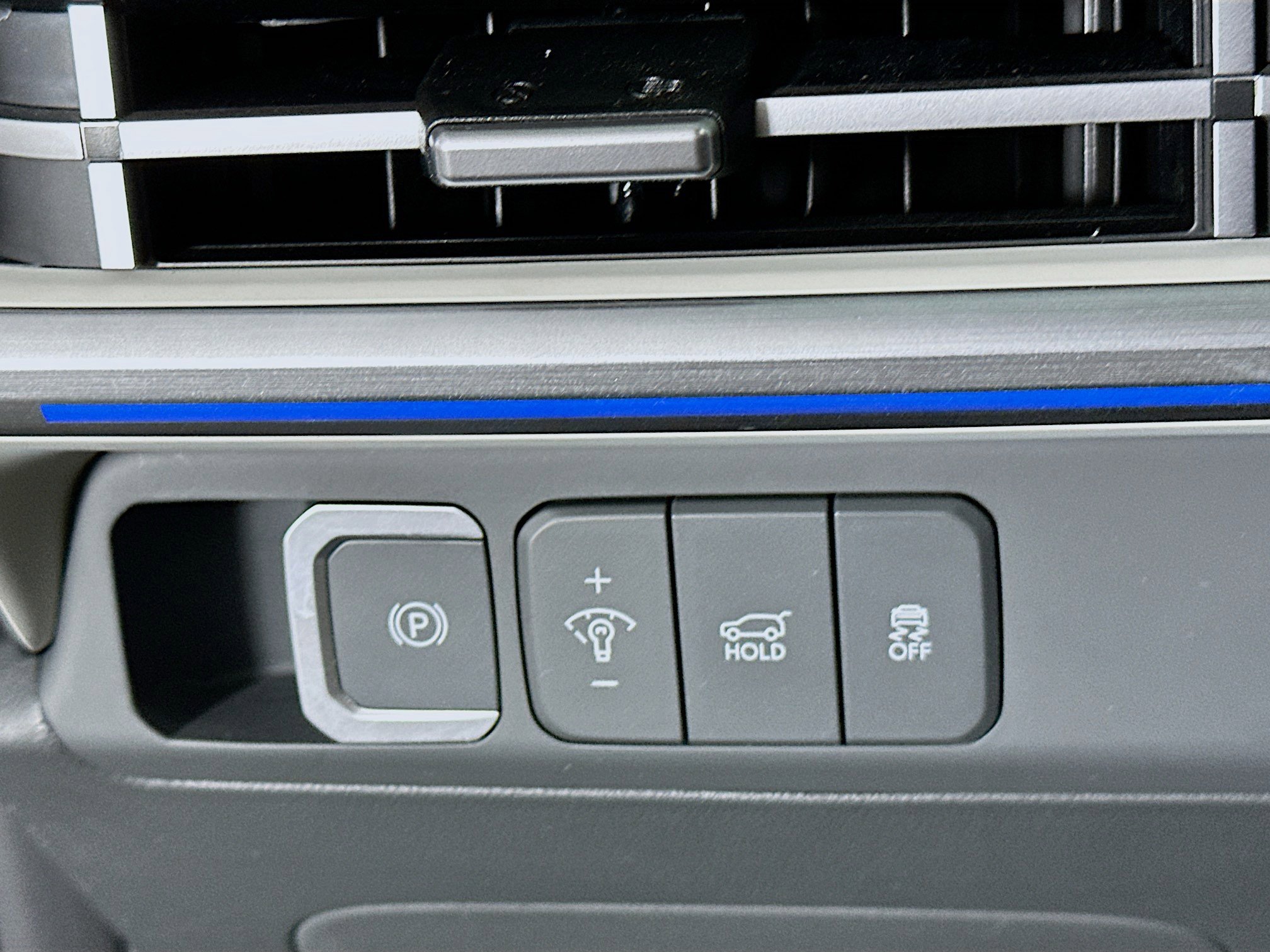 Used 2024 Hyundai Santa Fe Limited image 17