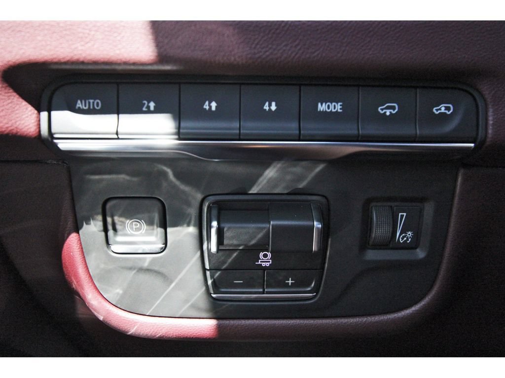 New 2026 Cadillac Escalade ESV Sport w/ Touring Package AWD/4WD image 15