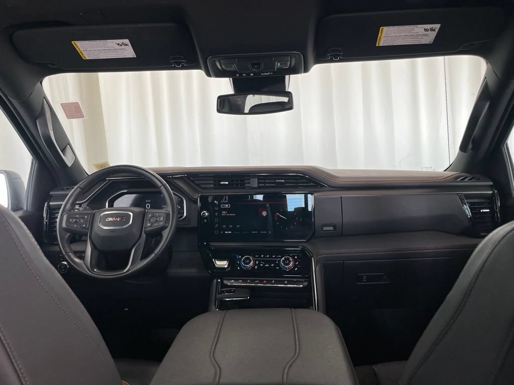 Used 2024 GMC Sierra 1500 AT4 w/ AT4 Premium Package AWD/4WD image 9
