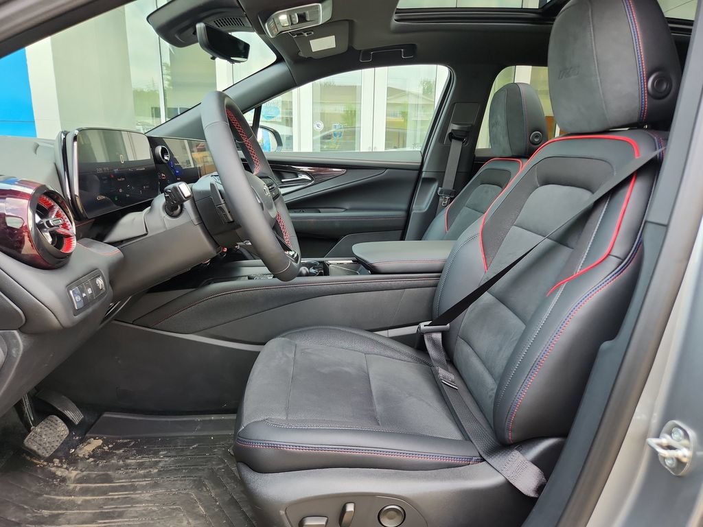 New 2026 Chevrolet Blazer EV RS AWD/4WD image 11