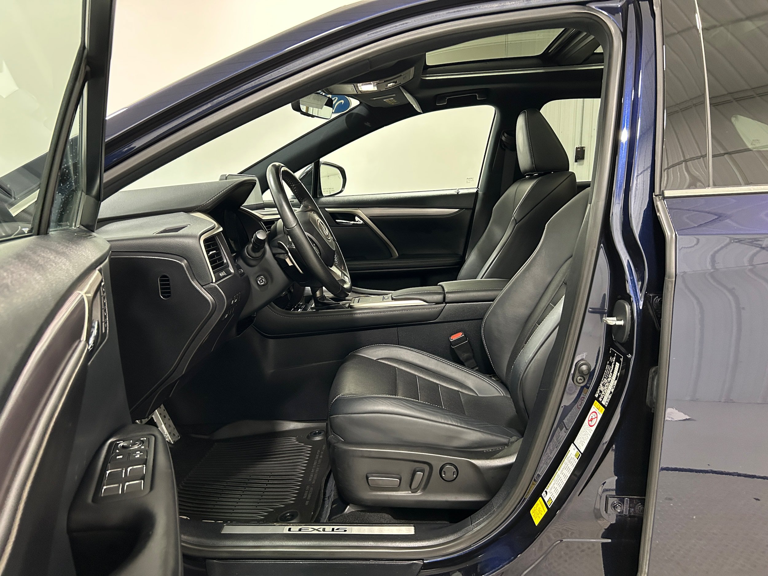 Used 2020 Lexus RX 350 F Sport w/ Accessory Package AWD/4WD image 4