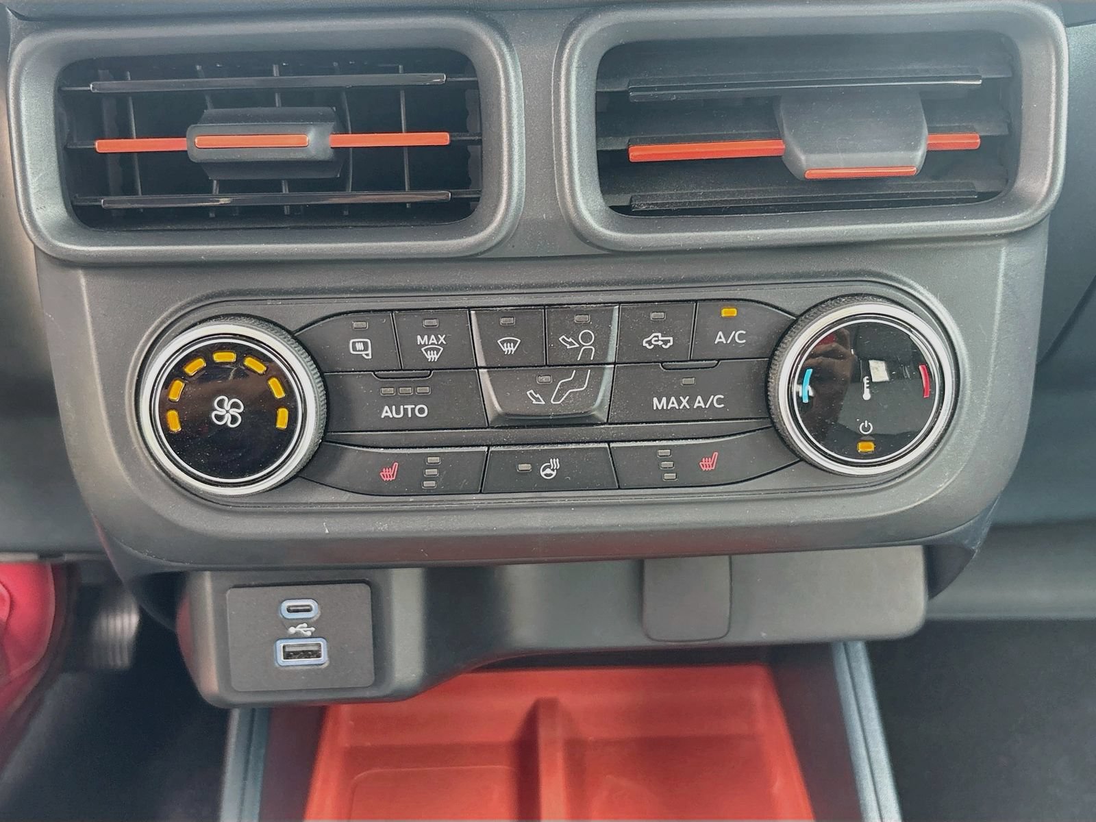 Used 2024 Ford Maverick XLT w/ XLT Luxury Package FWD image 15