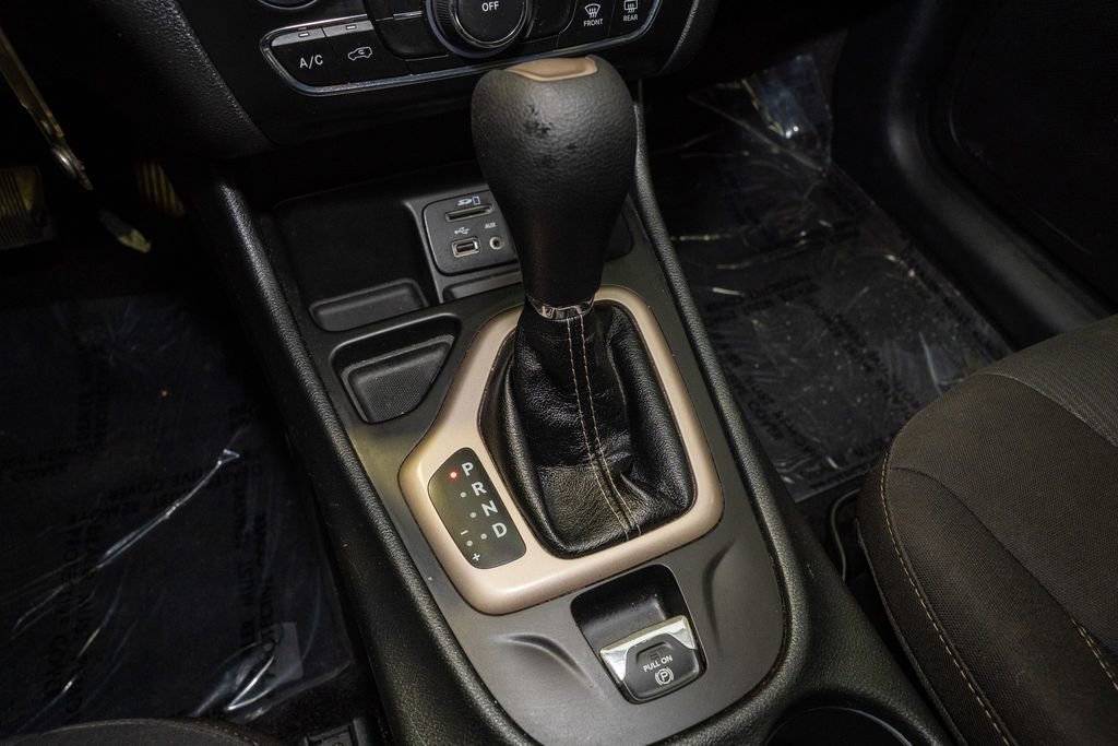 Used 2017 Jeep Cherokee Latitude image 15