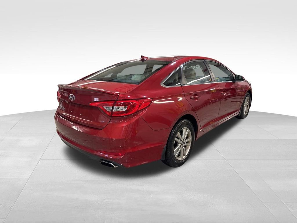 Used 2015 Hyundai Sonata SE image 6