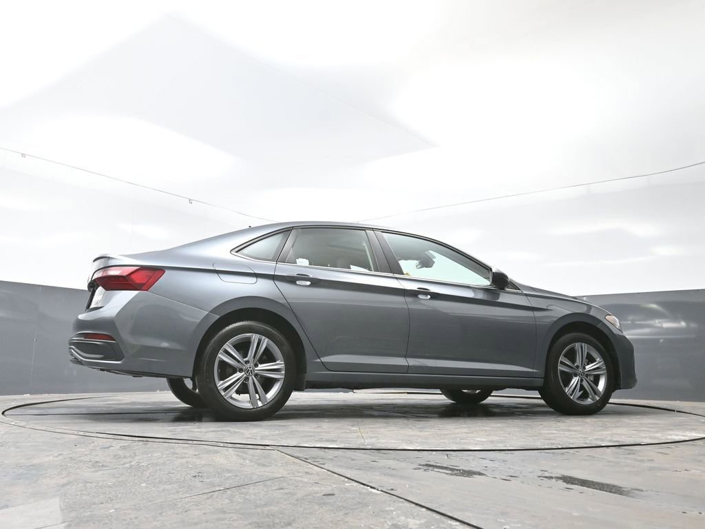 Used 2024 Volkswagen Jetta SE image 50