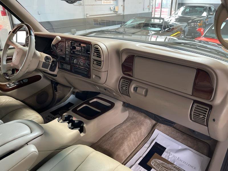 Used 1999 Cadillac Escalade 4WD image 50