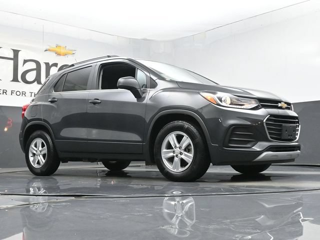 Used 2017 Chevrolet Trax LT FWD image 2